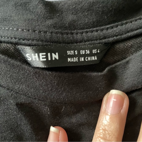 Shein Cropped Top - Size 4 - Picture 3 of 5